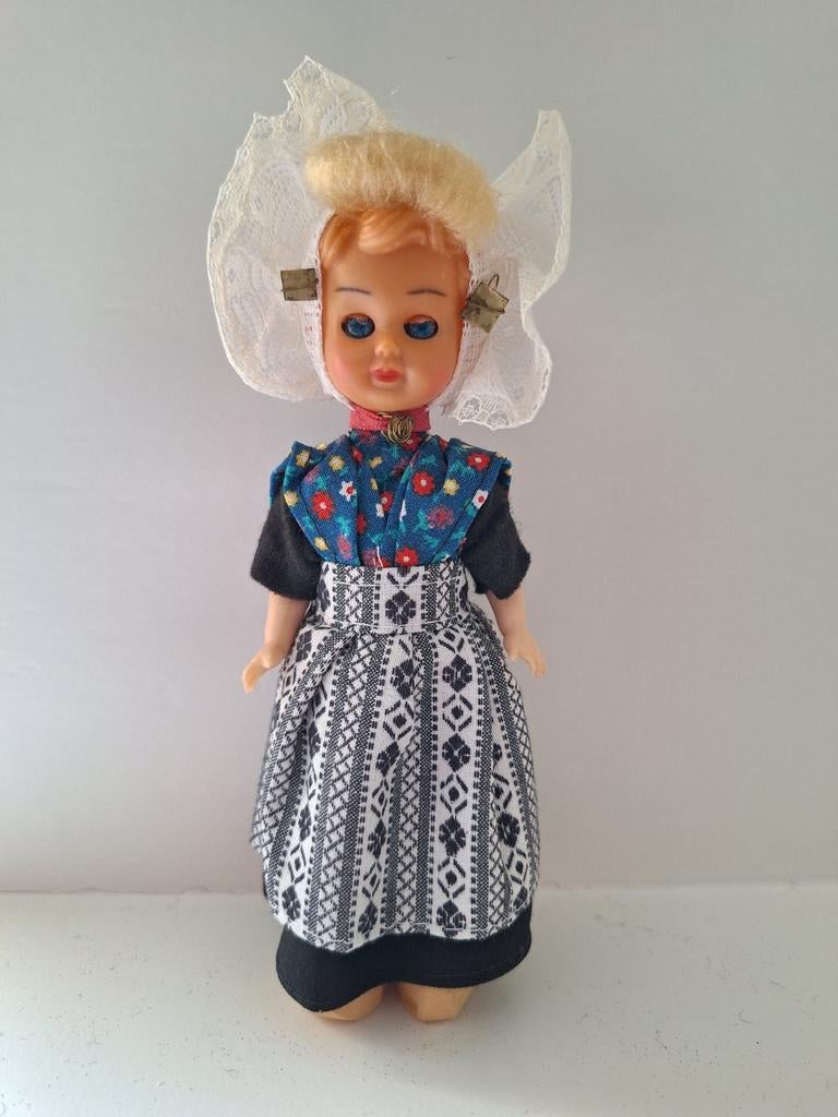 Vintage pop in Zeeuwse klederdracht - Zuid-Beveland, Ophalen of Verzenden, Gebruikt, Pop