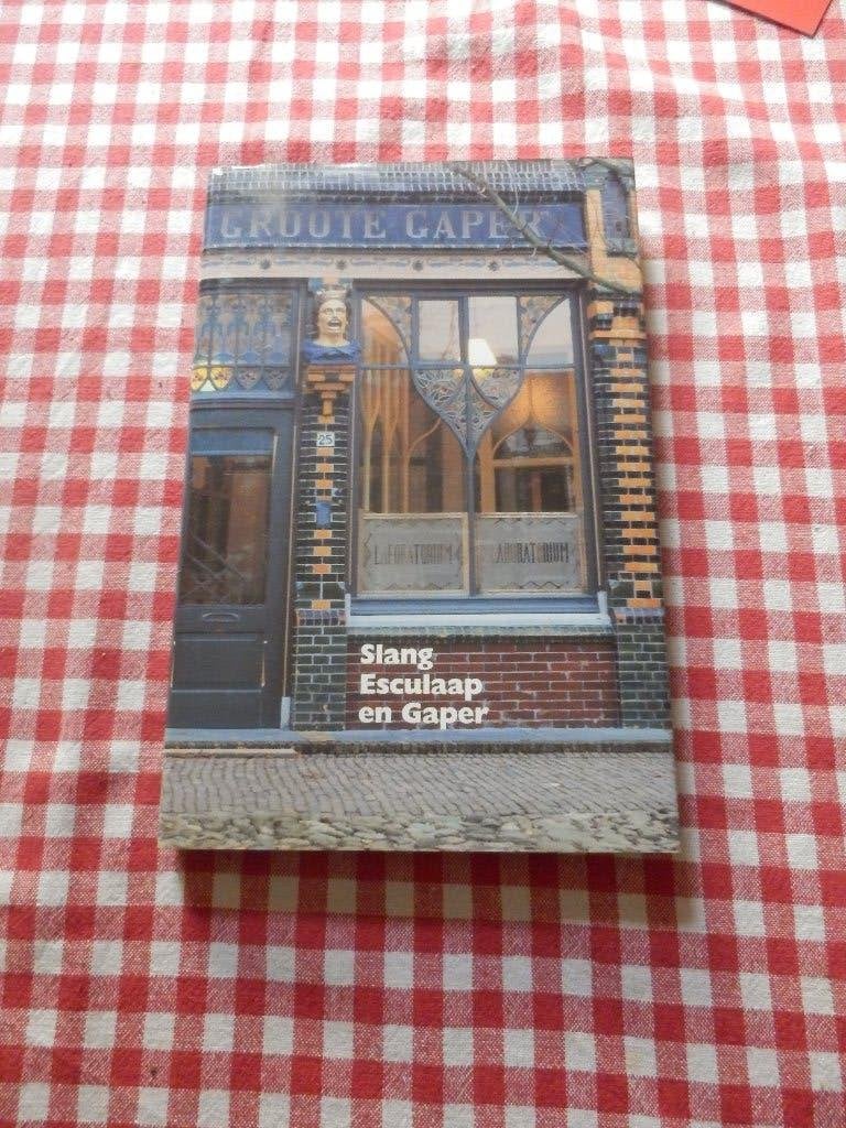 Slang esculaap en gaper., Ophalen of Verzenden, Zo goed als nieuw, Ton Schoenmakers.