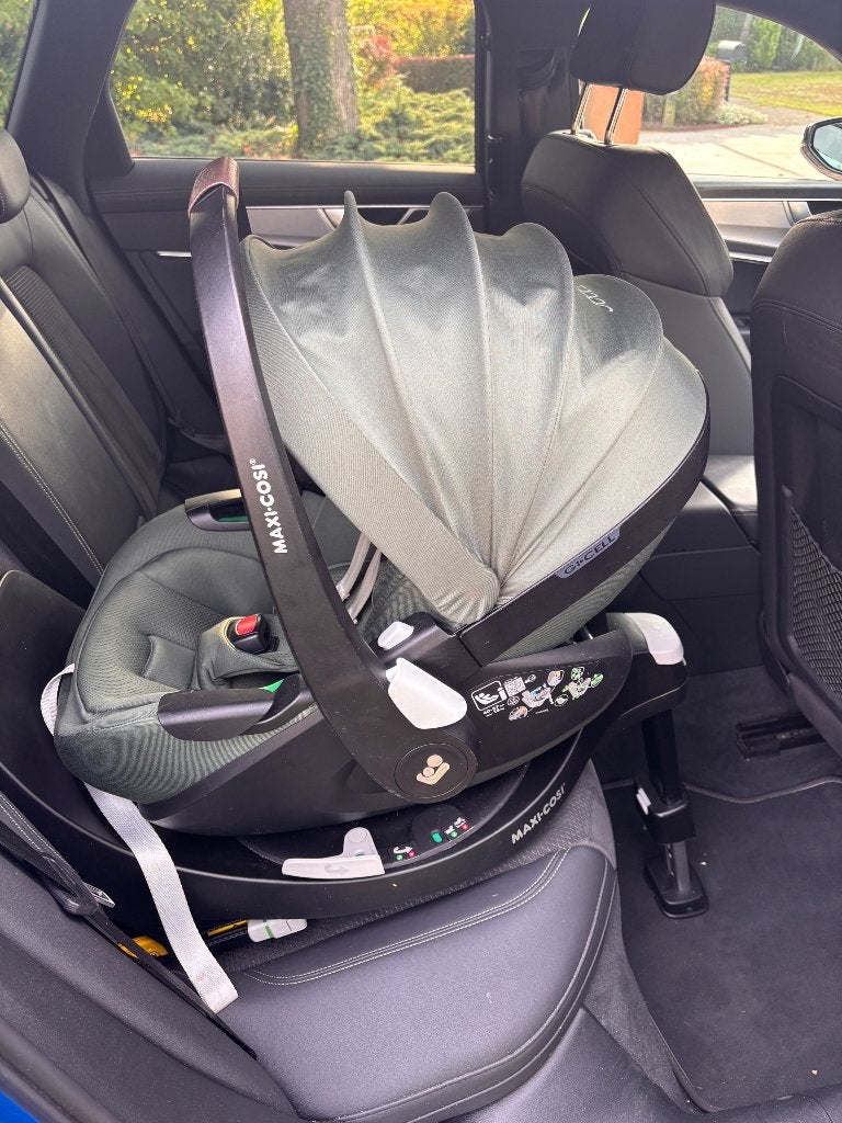 Foto 4 van Maxi-Cosi Pebble 360 Pro Forest Green + FamilyFix 360 Base