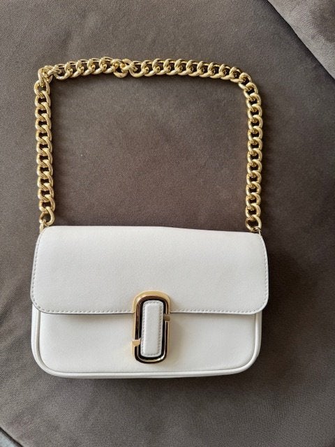 DKNY tas €75, Ophalen of Verzenden, Zo goed als nieuw, Zwart, Schoudertasje