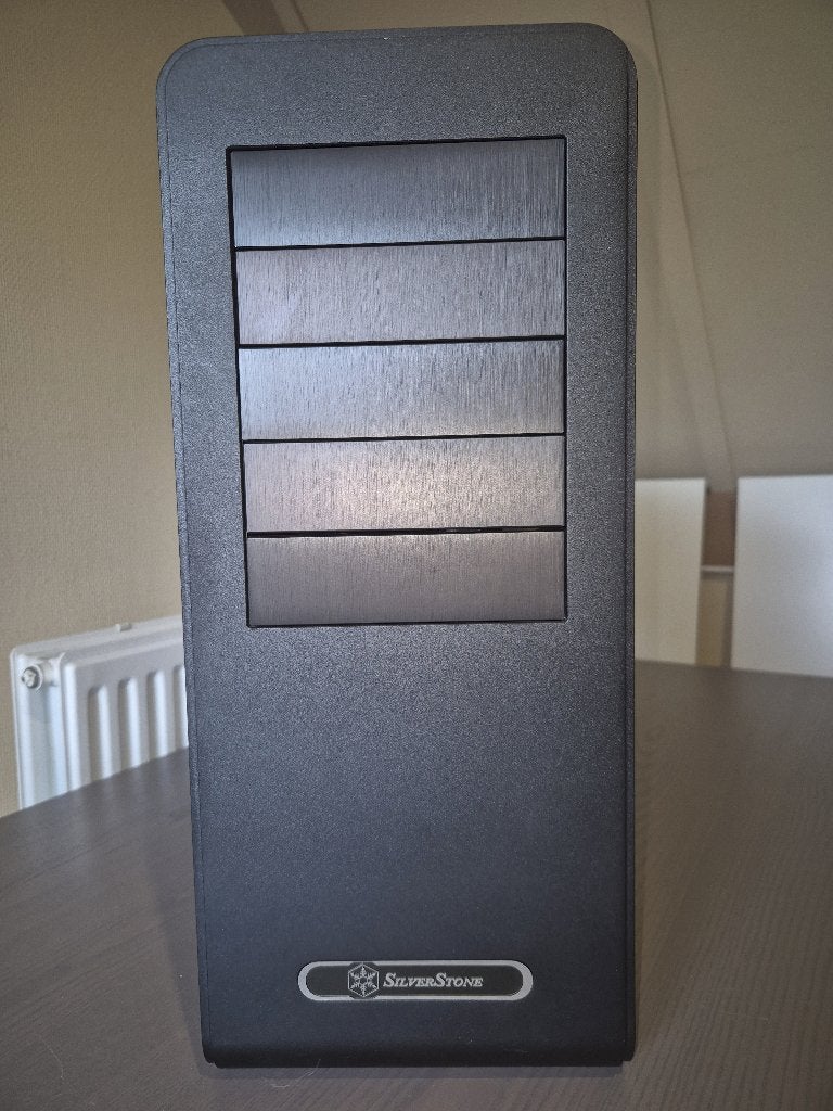 Silverstone FT02 incl PCI-e 4.0 riser kabel, Ophalen of Verzenden, Gebruikt