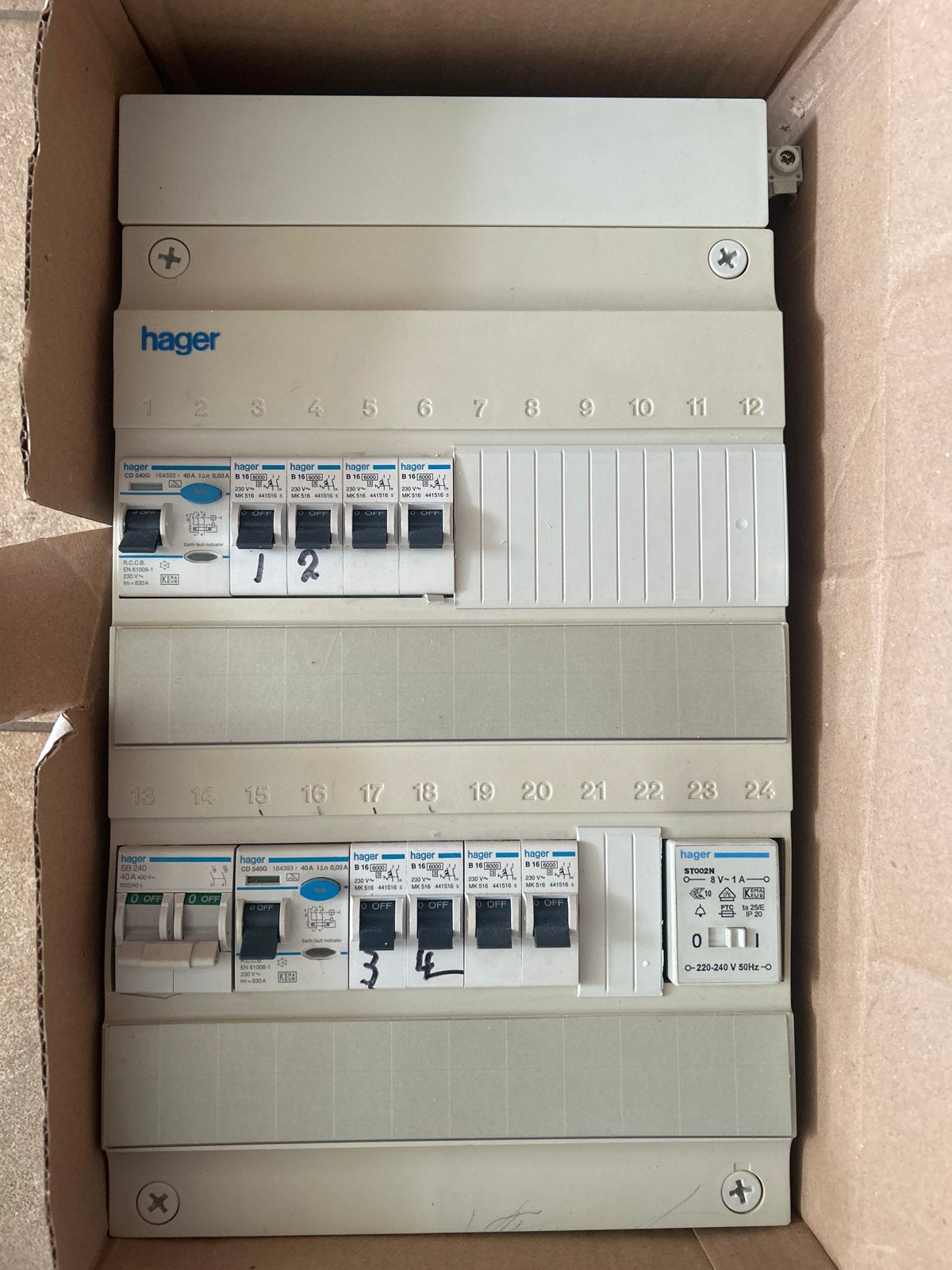 Hager Groepenkast met Aardlekschakelaars en Installatieautom, Ophalen of Verzenden, Gebruikt, Hager, Groepenkast
