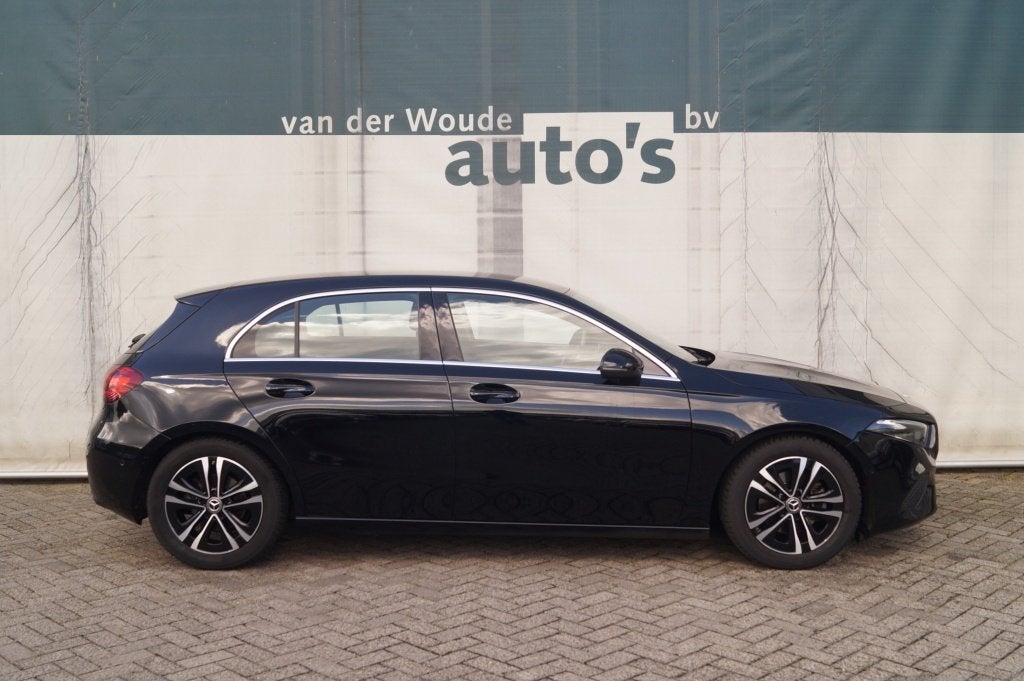 Mercedes-Benz A-Klasse 180 Automaat Luxury Line -LED-ECC-PDC, 136 pk, Gebruikt, 4 cilinders, Leder en Stof