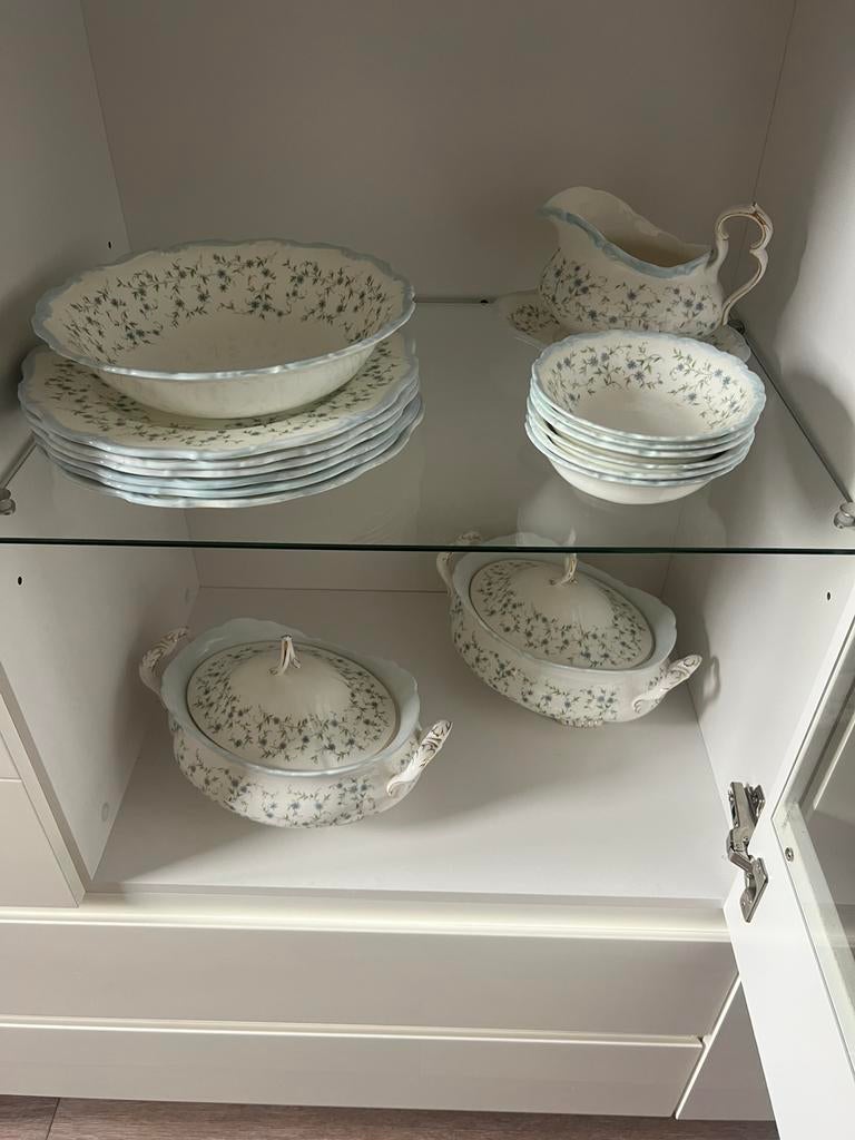 Mooi royal albert servies, Antiek en Kunst, Antiek | Servies compleet, Ophalen