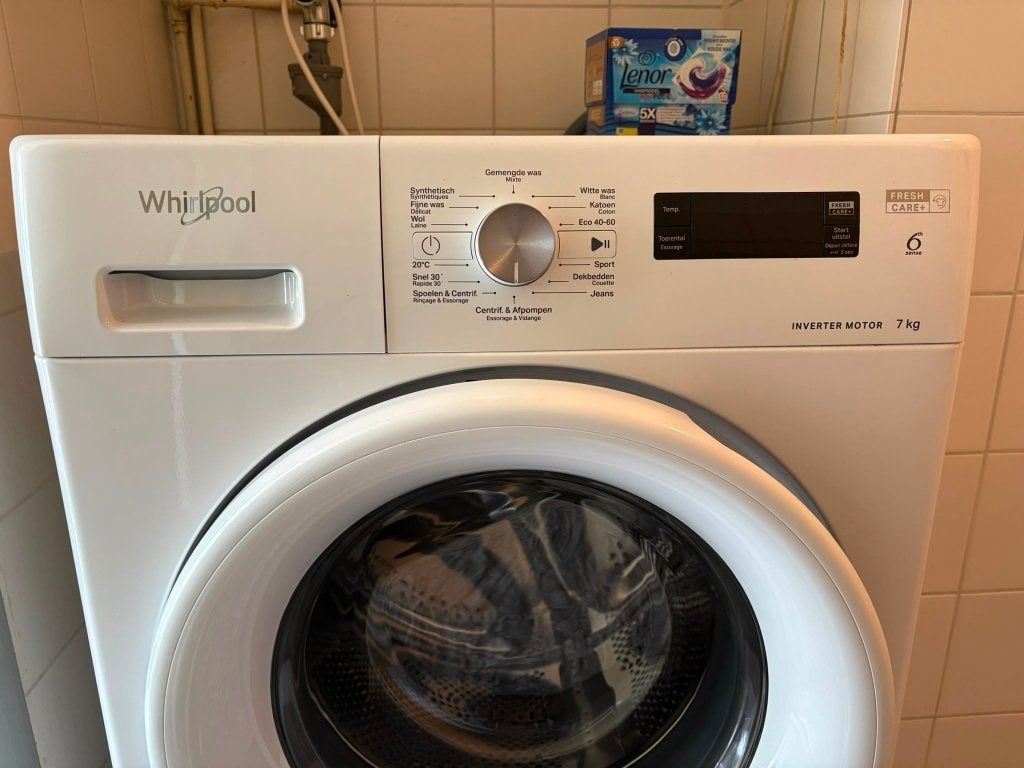 Wasmachine, Witgoed en Apparatuur, Wasmachines, Ophalen, 1200 tot 1600 toeren, Gebruikt, 85 tot 90 cm