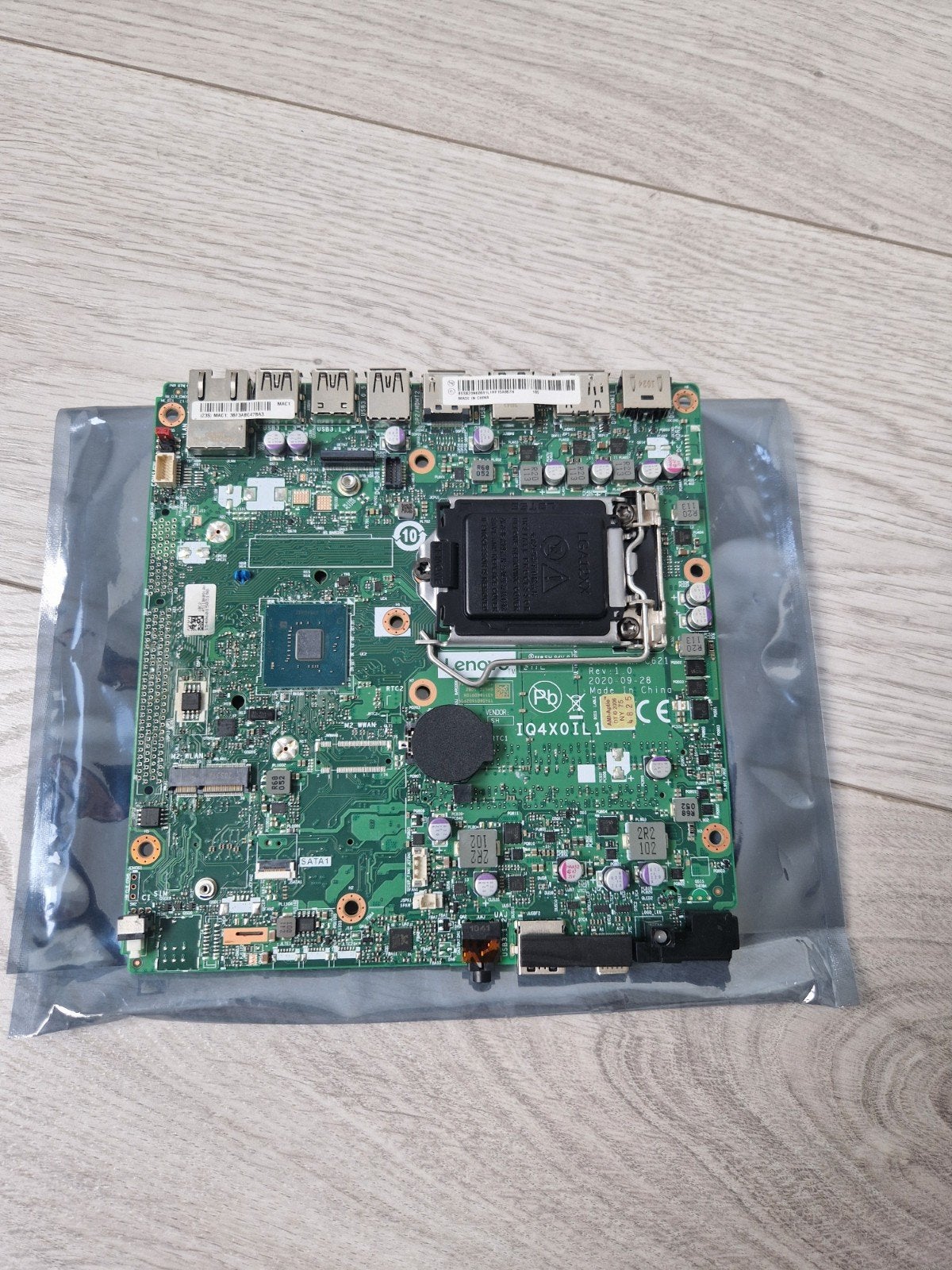 Lenovo M70Q Moederbord Defect?, Computers en Software, Ophalen of Verzenden