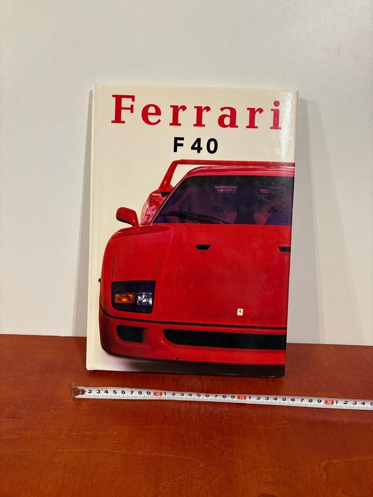 Ferrari F40 Boek - Brian Laban - Zo goed als nieuw, Boeken, Ophalen of Verzenden, Zo goed als nieuw, Ferrari