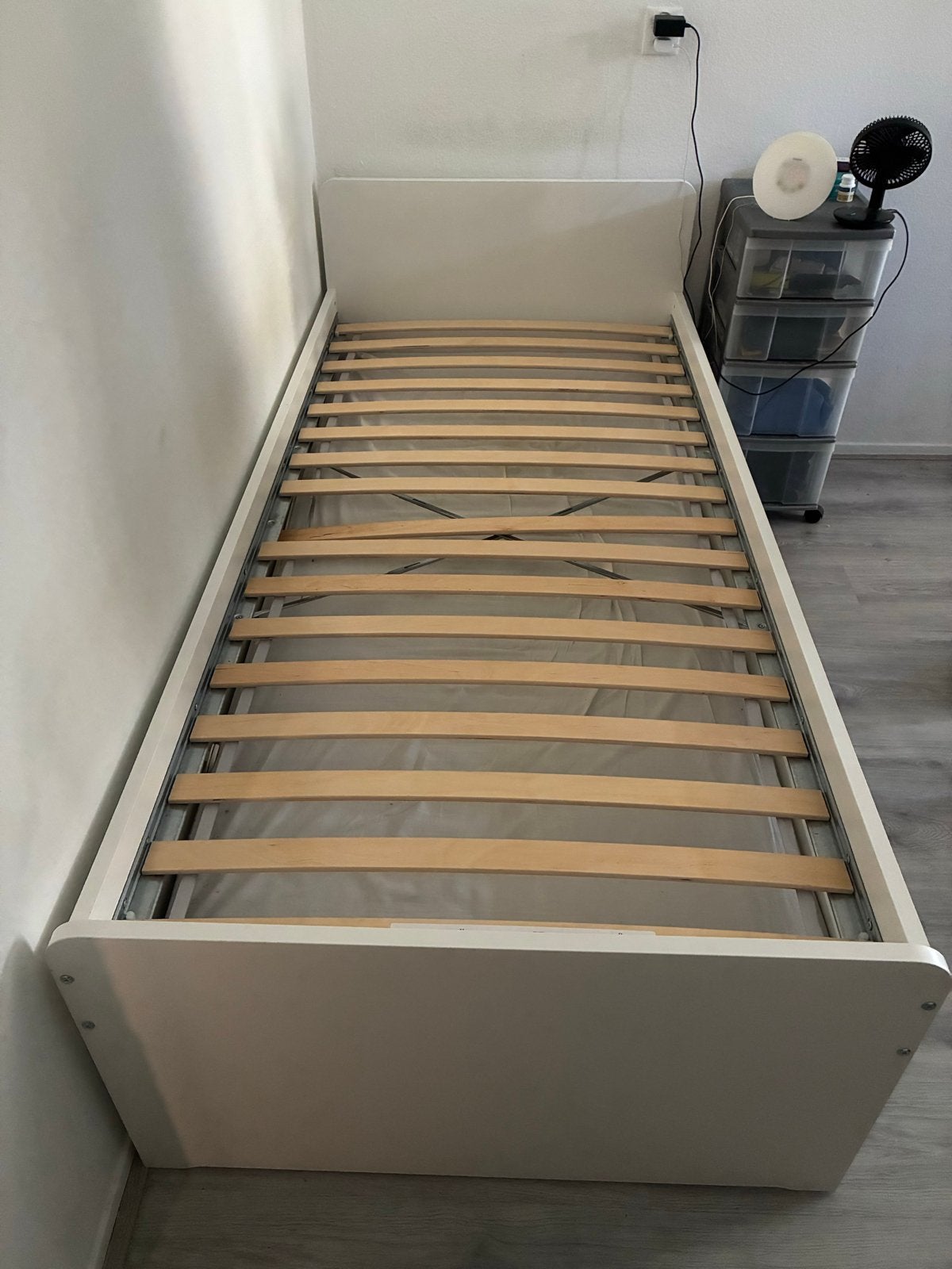 Uitschuifbed met 2 laden, matras(sen) en lattenbodems, Ophalen, Gebruikt, 90 cm, Eenpersoons