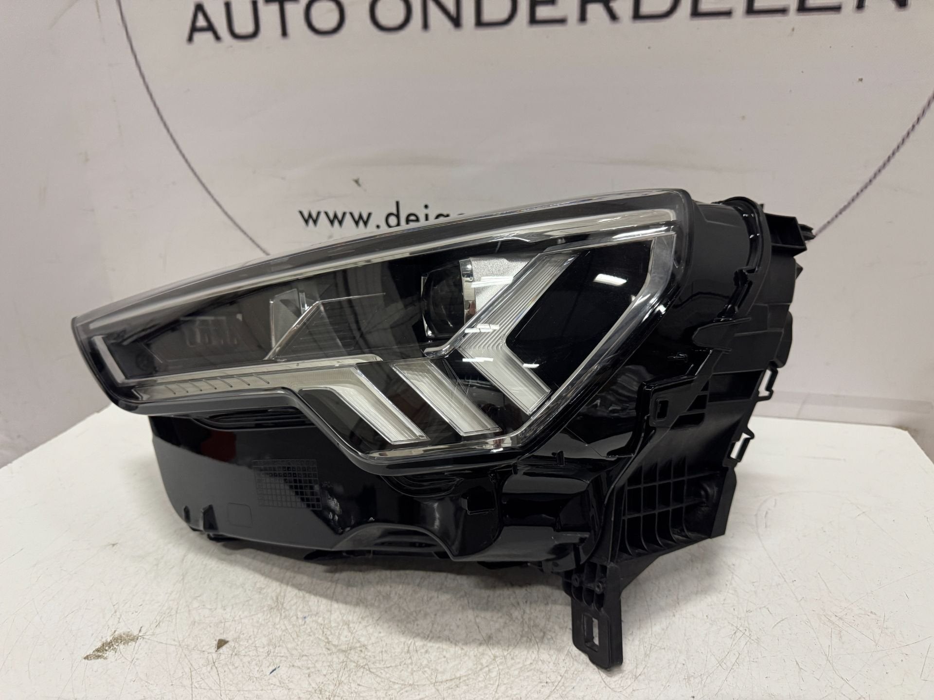 AUDI Q3 SQ3 F3 83A VOL LED KOPLAMP LINKS 83A941033, Gebruikt, AUDI AG, Auto-Union-Strasse 1
85045  Ingolstadt, DE, Kundenbetreuung@audi.de
