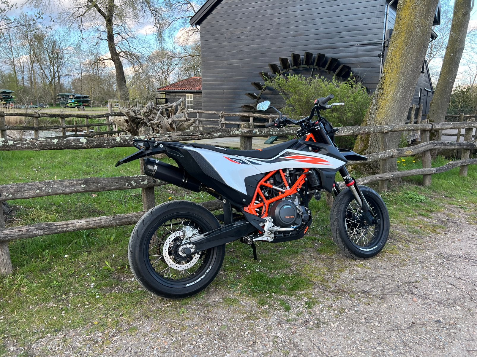 2020 KTM 690 SMC-R (evt te ruil tegen een MT07), Motoren, Gebruikt, Meer dan 35 kW, Minimaal motorrijbewijs A2, Handgeschakeld