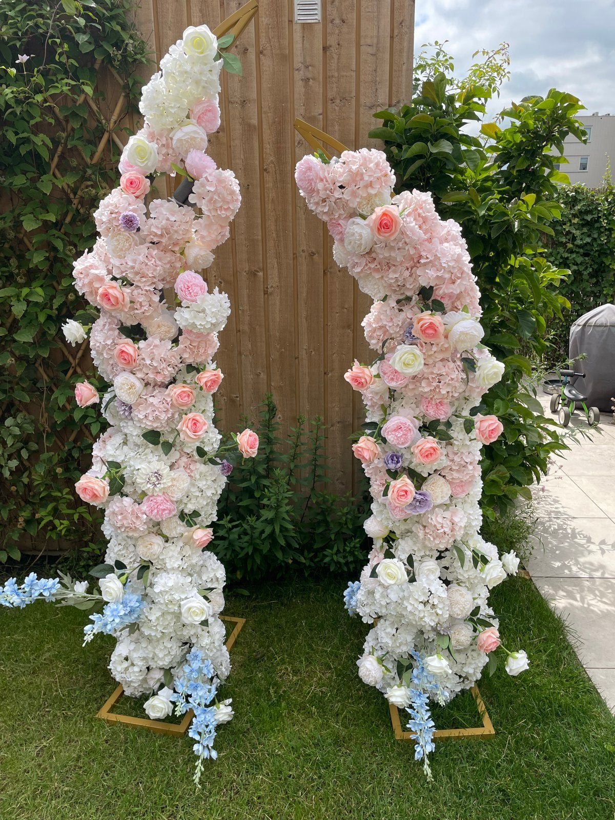 Prachtige Bloemenboog voor Feesten en Bruiloften, Ophalen, Zo goed als nieuw, Versiering, Geboorte of Huwelijk