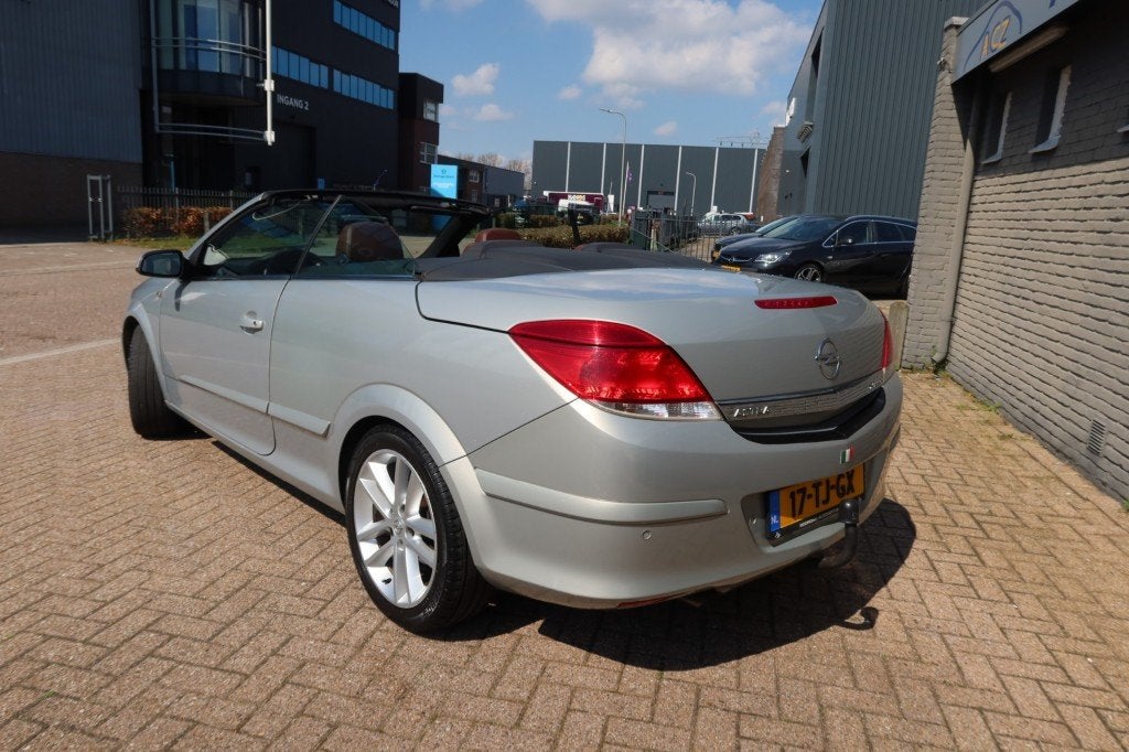Opel ASTRA 2.0 T COSMO, LEDER, NAVI, ENZ ..., 1998 cc, Parkeersensor, Gebruikt, 4 cilinders