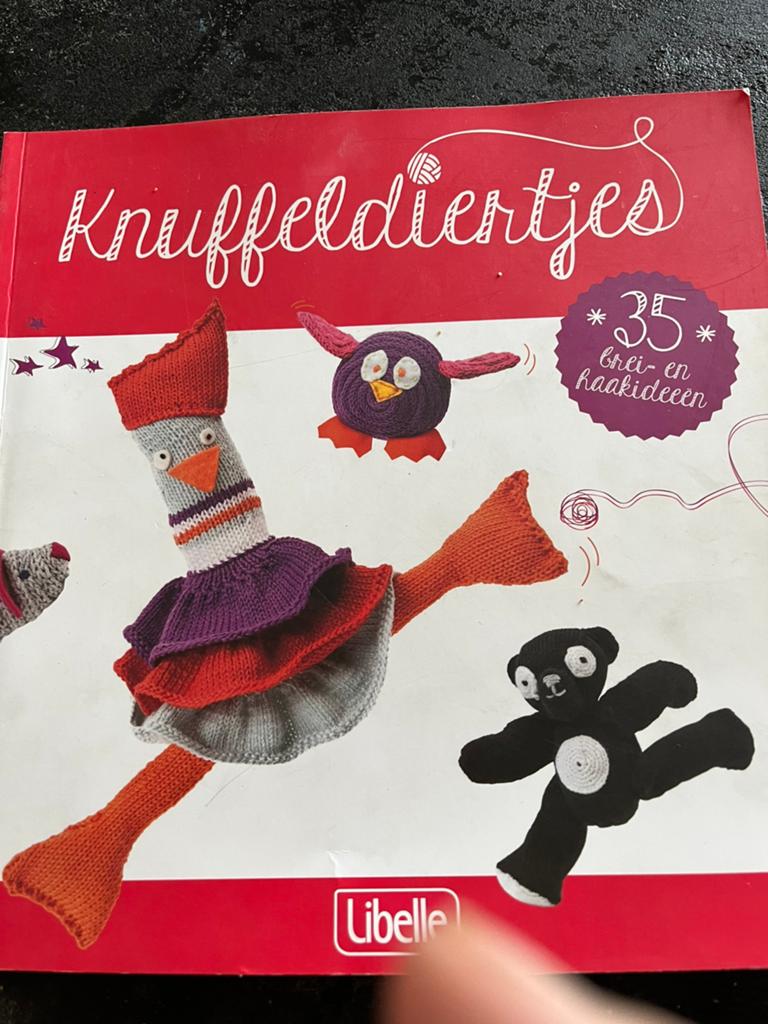 Knuffeldiertjes brei en haakideeen, Ophalen of Verzenden, Zo goed als nieuw, Breien of Haken, Patroon of Boek