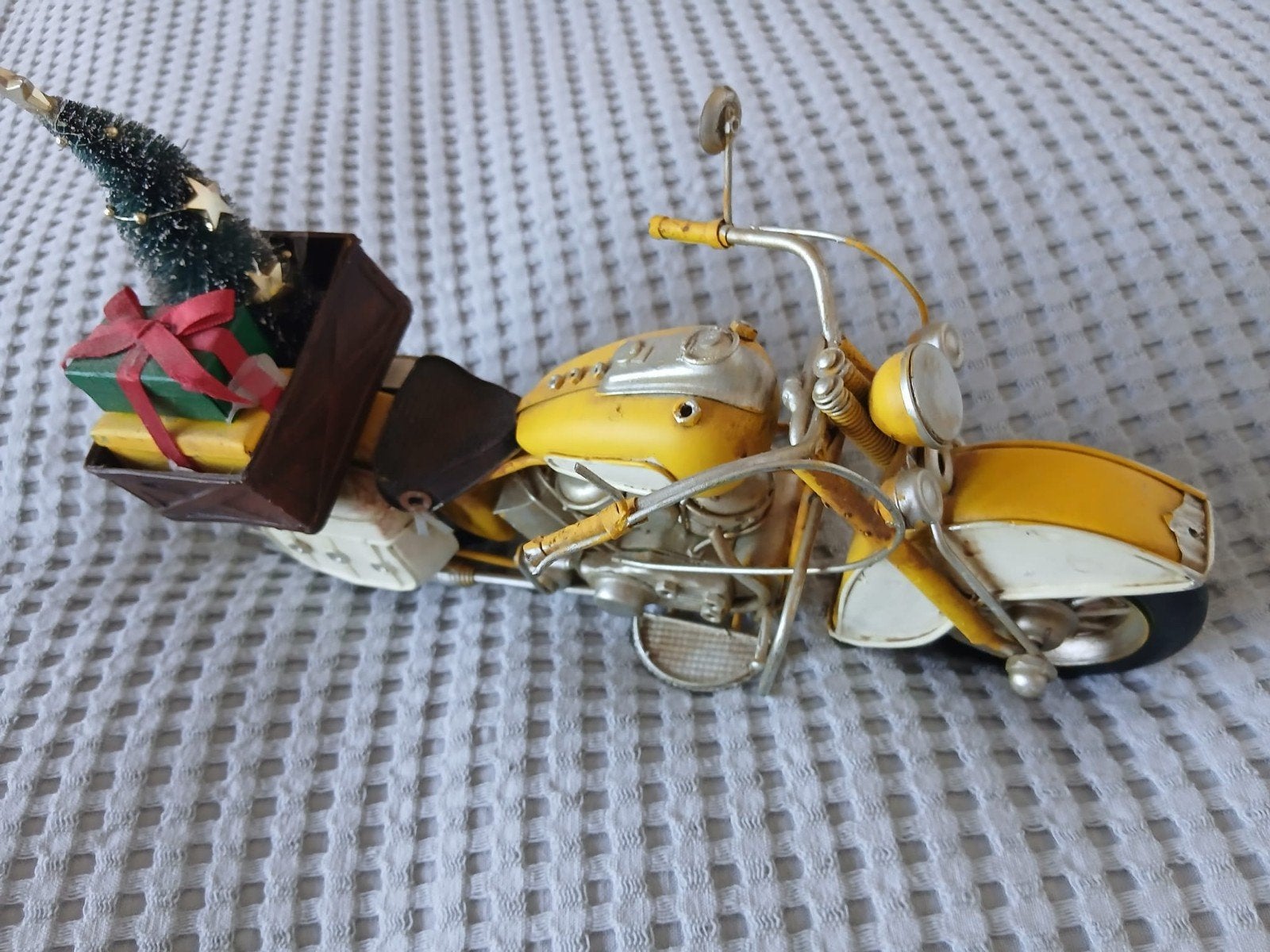 Metalen Retro Motorfiets Decoratie - Geel, Ophalen of Verzenden