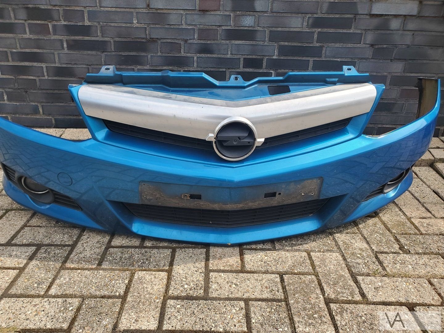 Opel Tigra 2004 -2010 voorbumper licht blauw klein scheurtje, Auto-onderdelen, Carrosserie en Plaatwerk, Gebruikt, -, Voor, -