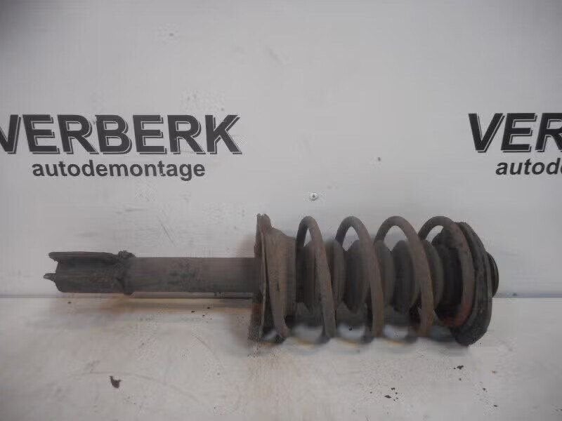 SCHOKBREKER LINKS VOOR Volvo 440 (01-1988/12-1996), Gebruikt, Info@volvocars.com, Ophalen of Verzenden, Volvo