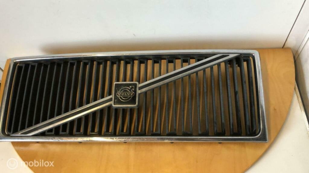 Grille midden origineel Volvo 740 ('84-'92), Gebruikt, Ophalen of Verzenden, Volvo, Volvo