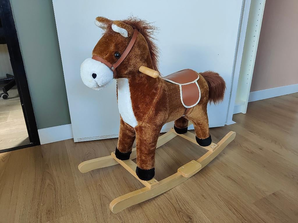 JohnToy hobbelpaard met geluid, Ophalen, Zo goed als nieuw