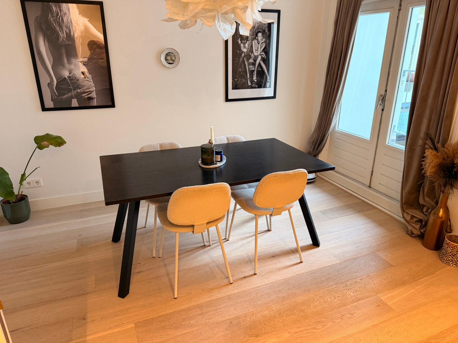 Set van 4 Teddy eetkamerstoelen + gratis houten eettafel, Ophalen, Zo goed als nieuw, Wit, Vier
