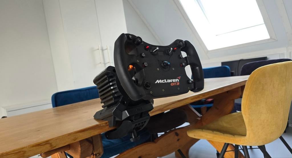 Fanatec DD Pro (8Nm) + McLaren GT3 V2 Wheel, Spelcomputers en Games, Spelcomputers | Sony PlayStation Consoles | Accessoires, Zo goed als nieuw