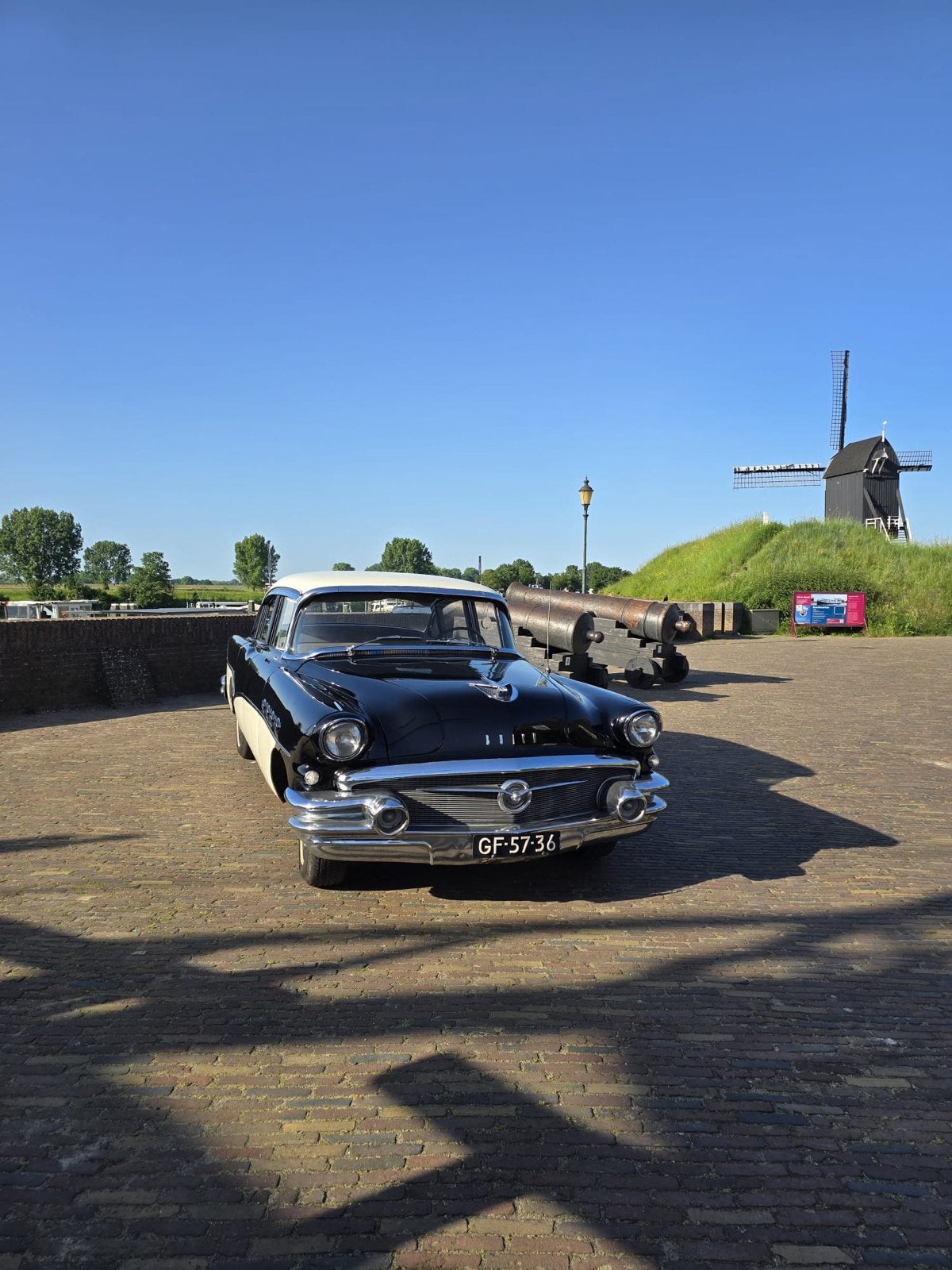 Buick  Roadmaster 1956 Zwart/Creme, Zwart, Origineel Nederlands, Particulier, 2140 kg