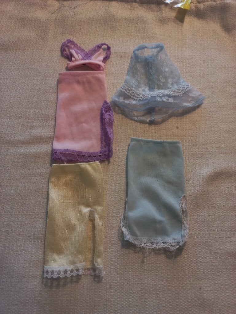 Sindy Pedigree ondergoed, Ophalen of Verzenden, Gebruikt, Kleertjes