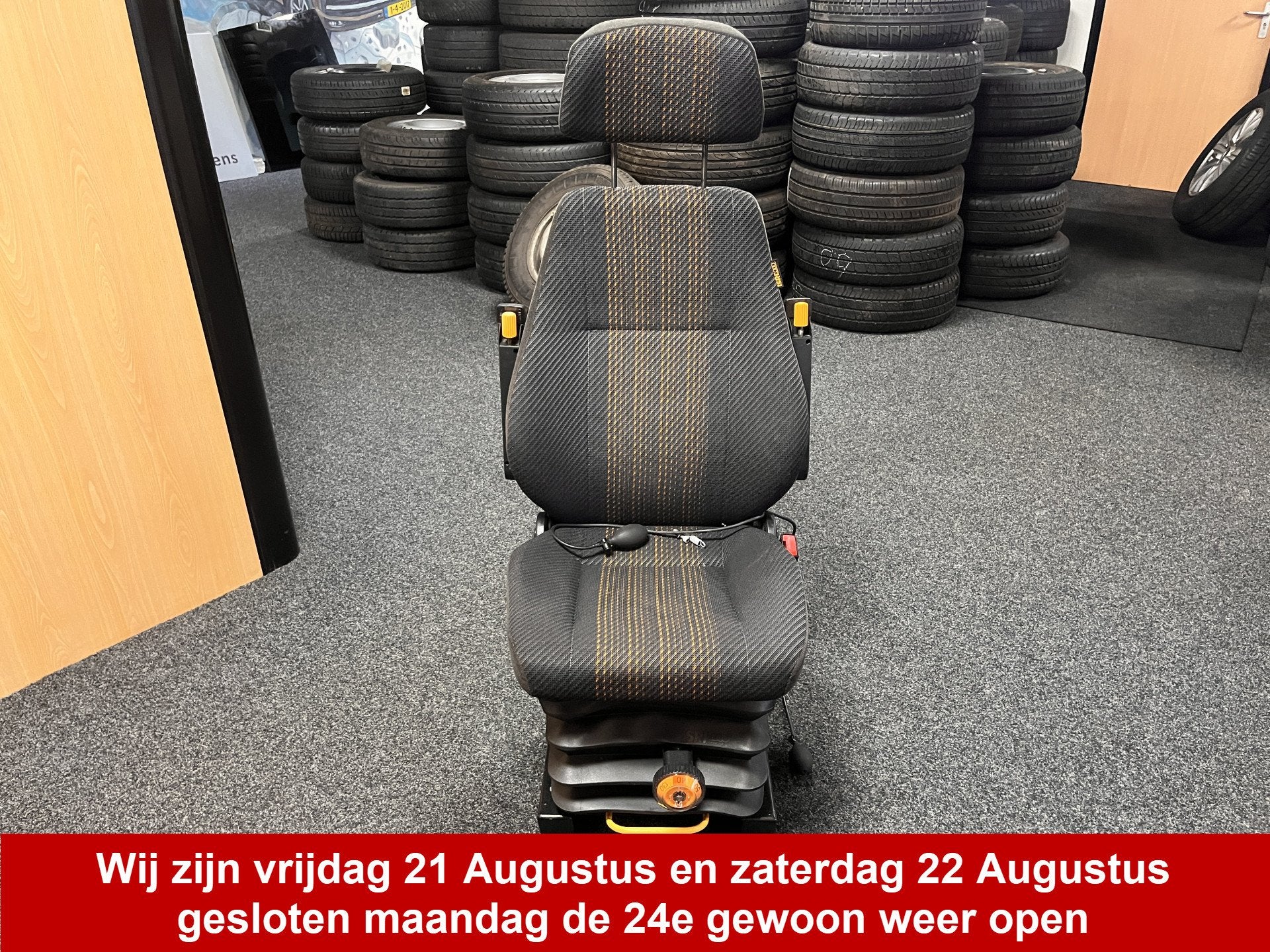 Stoel comfortstoel rechtsvoor Bank Volkswagen Transporter T5, Dani Autobedrijven B.V., Gebruikt, Verkoop@daniautomobielen.nl, Ootmarsumseweg 110
7665SE  ALBERGEN, NL