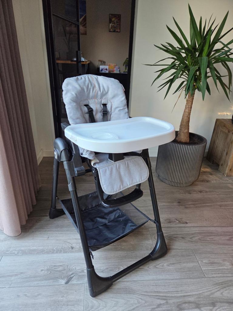 Qute kinderstoel, Kinderen en Baby's, Ophalen, Gebruikt, Inklapstoel, Gordel(s)