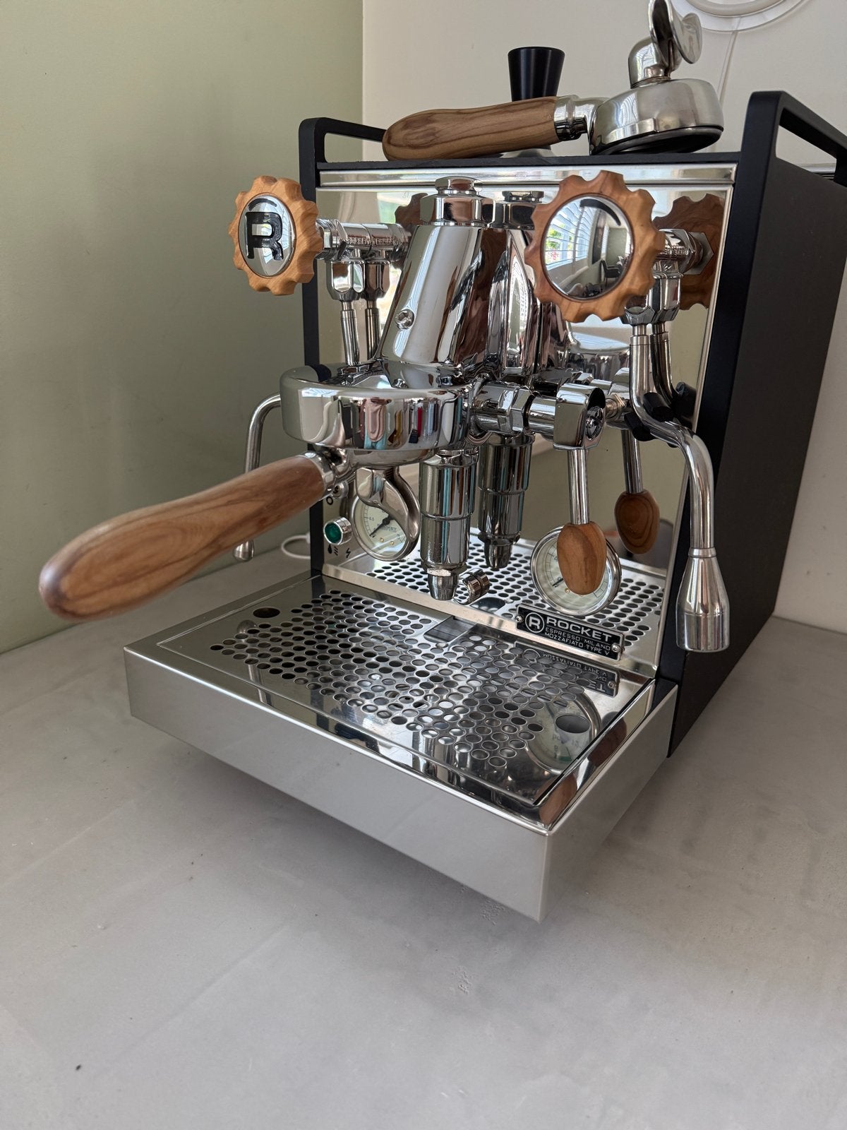 Rocket Mozzafiato Type V Espressomachine - Luxe & Profession, Witgoed en Apparatuur, Koffiezetapparaten, Espresso apparaat, Gemalen koffie