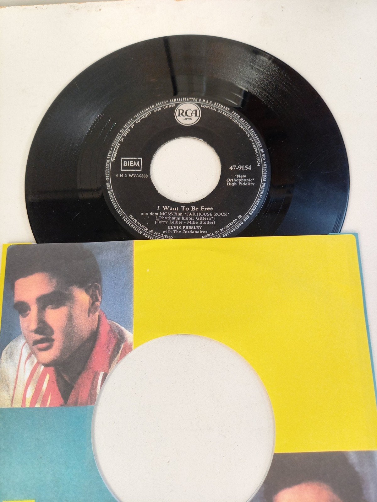 Elvis Presley  - I want to be free  / Baby I don't care, Ophalen of Verzenden, Zo goed als nieuw, Pop