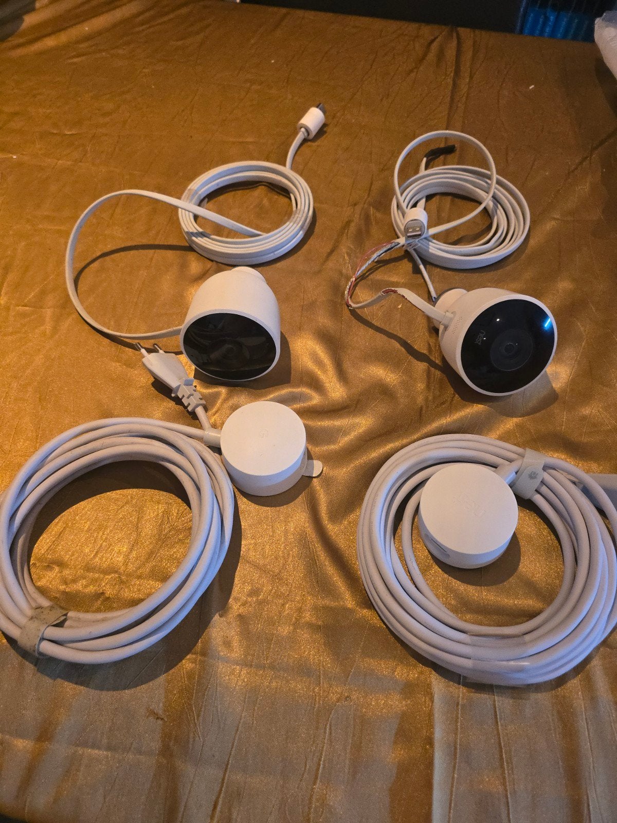 Google Nest Outdoor Cam (bedraad) - 2 stuks, Audio, Tv en Foto, Ophalen of Verzenden, Gebruikt, Buitencamera