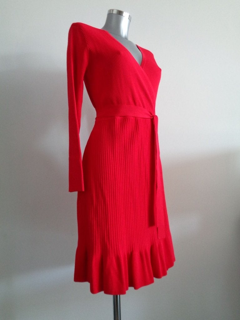 Diane von Furstenberg rode wikkeldress, US8-38 Nieuw, Maat 38/40 (M), Nieuw, Ophalen of Verzenden, Knielengte