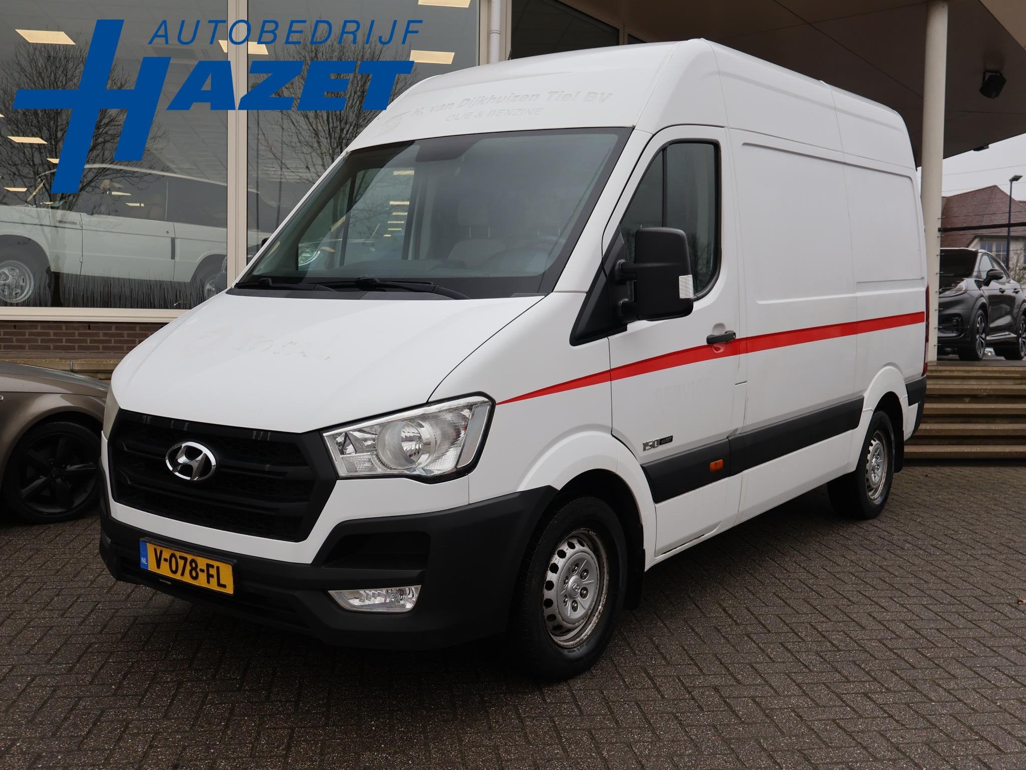 Hyundai H350 2.5 150 PK 3-ZITS + TREKHAAK 3000KG | CRUISE CO, Auto's, Stof, Gebruikt, 150 pk, 3000 kg
