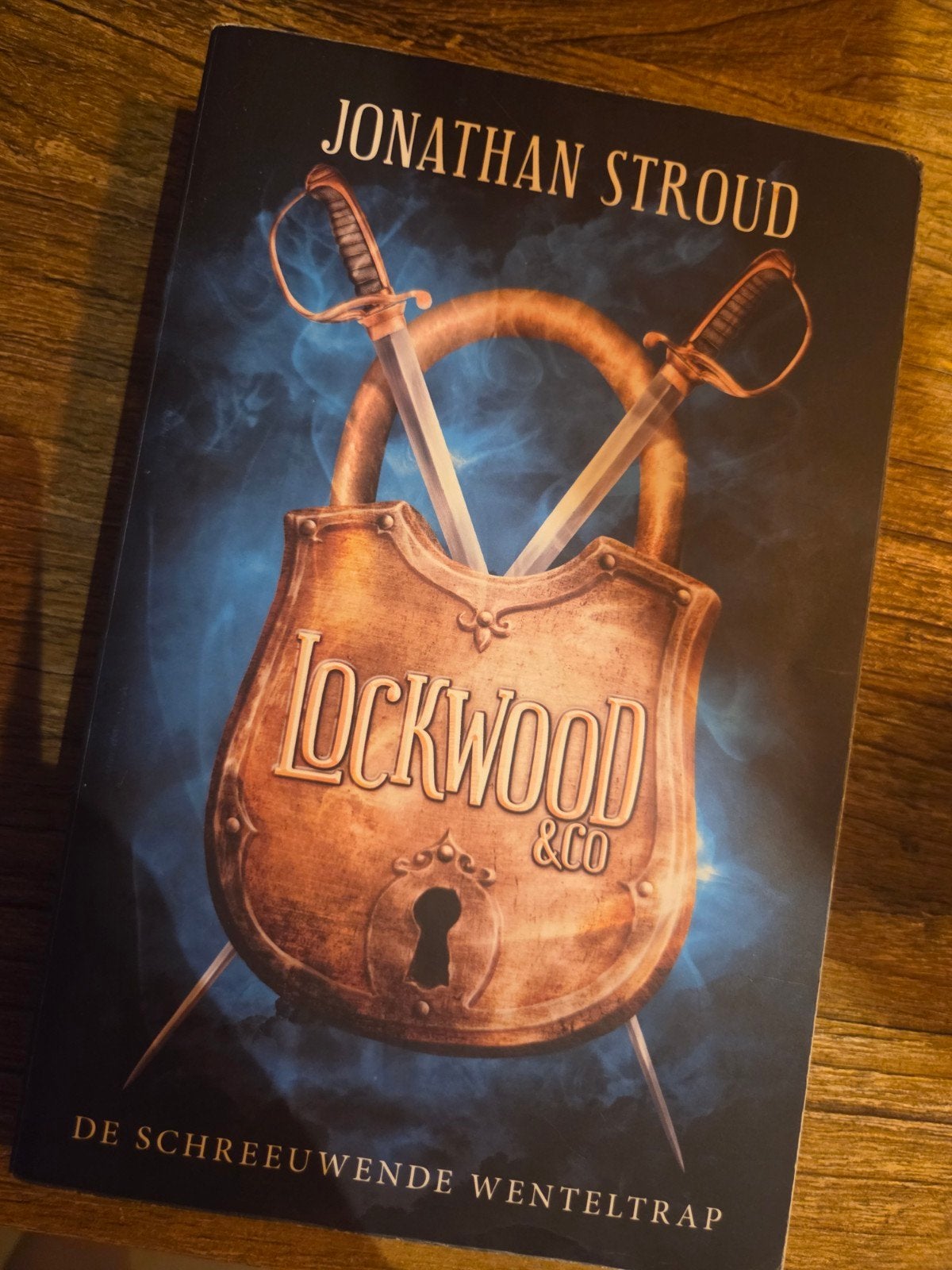 Lockwood & Co. De Schreeuwende Wenteltrap - Jonathan Stroud, Boeken, Ophalen, Gelezen