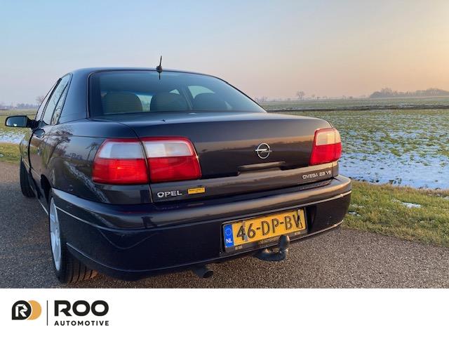 Opel Omega 2.5i V6 Sport 1e eigenaar, zeer goede conditie,NA, Auto's, Opel, Omega, Achterwielaandrijving, 1595 kg, 2498 cc