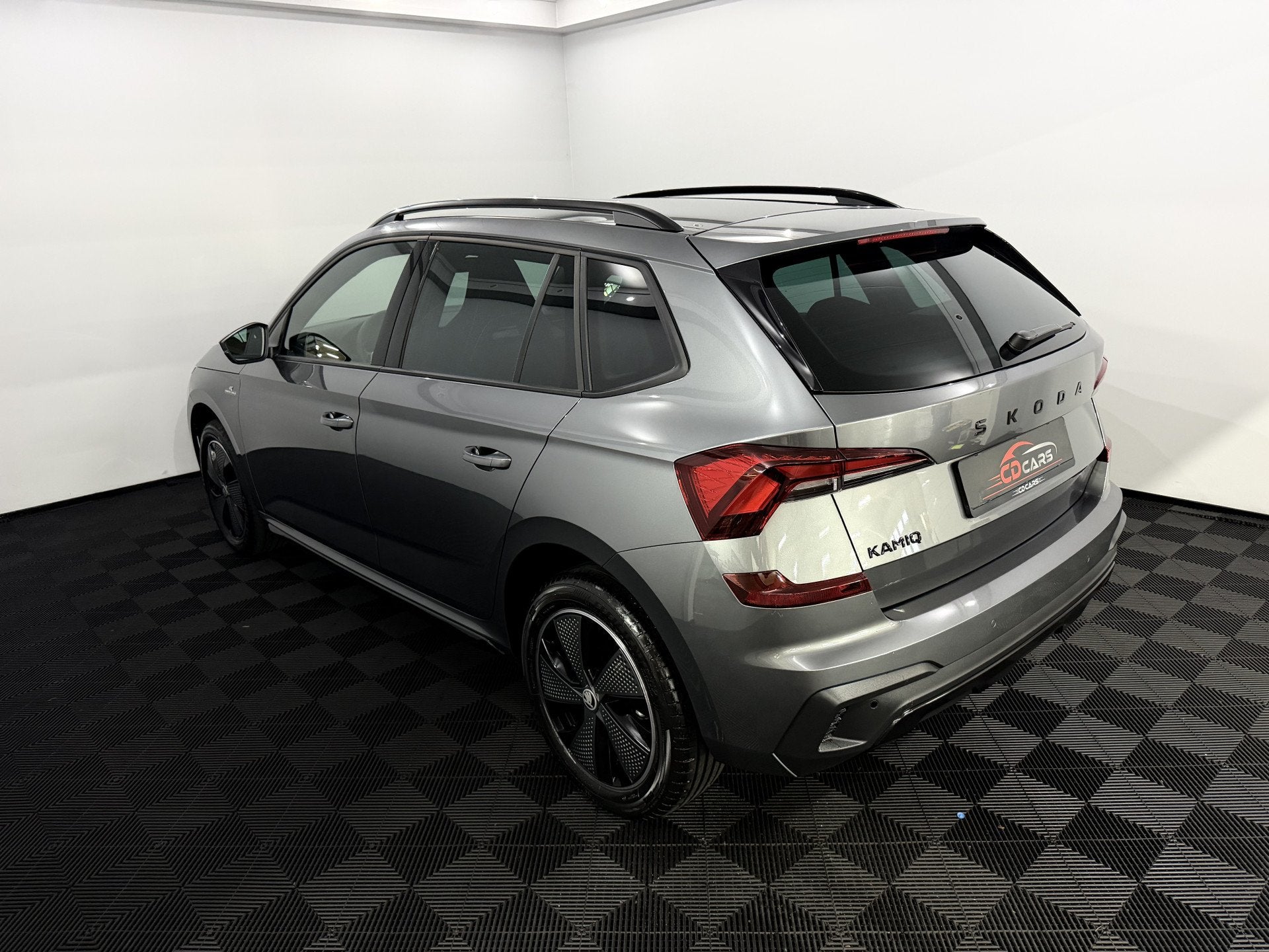 Skoda Kamiq 1.5 TSI Monte Carlo 150 PK Panoramadak, Camera,, Stof, Gebruikt, Automatische klimaatregeling, 150 pk