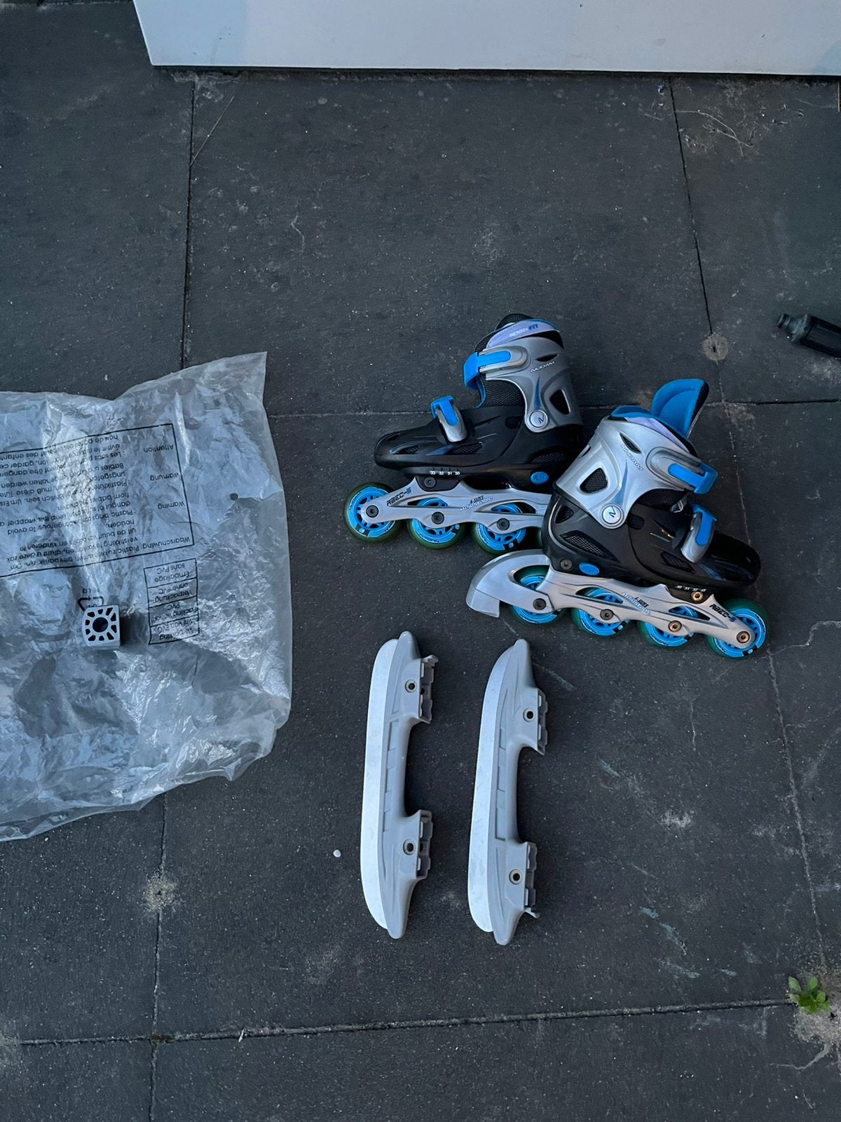 Gloed als nieuw kleine beschadigingen, Sport en Fitness, Skeelers, Kinderen, Ophalen of Verzenden, Zo goed als nieuw, Inline skates 4 wielen