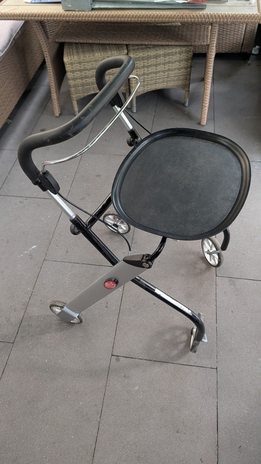 TrustCare Let's Go Indoor Rollator, Ophalen