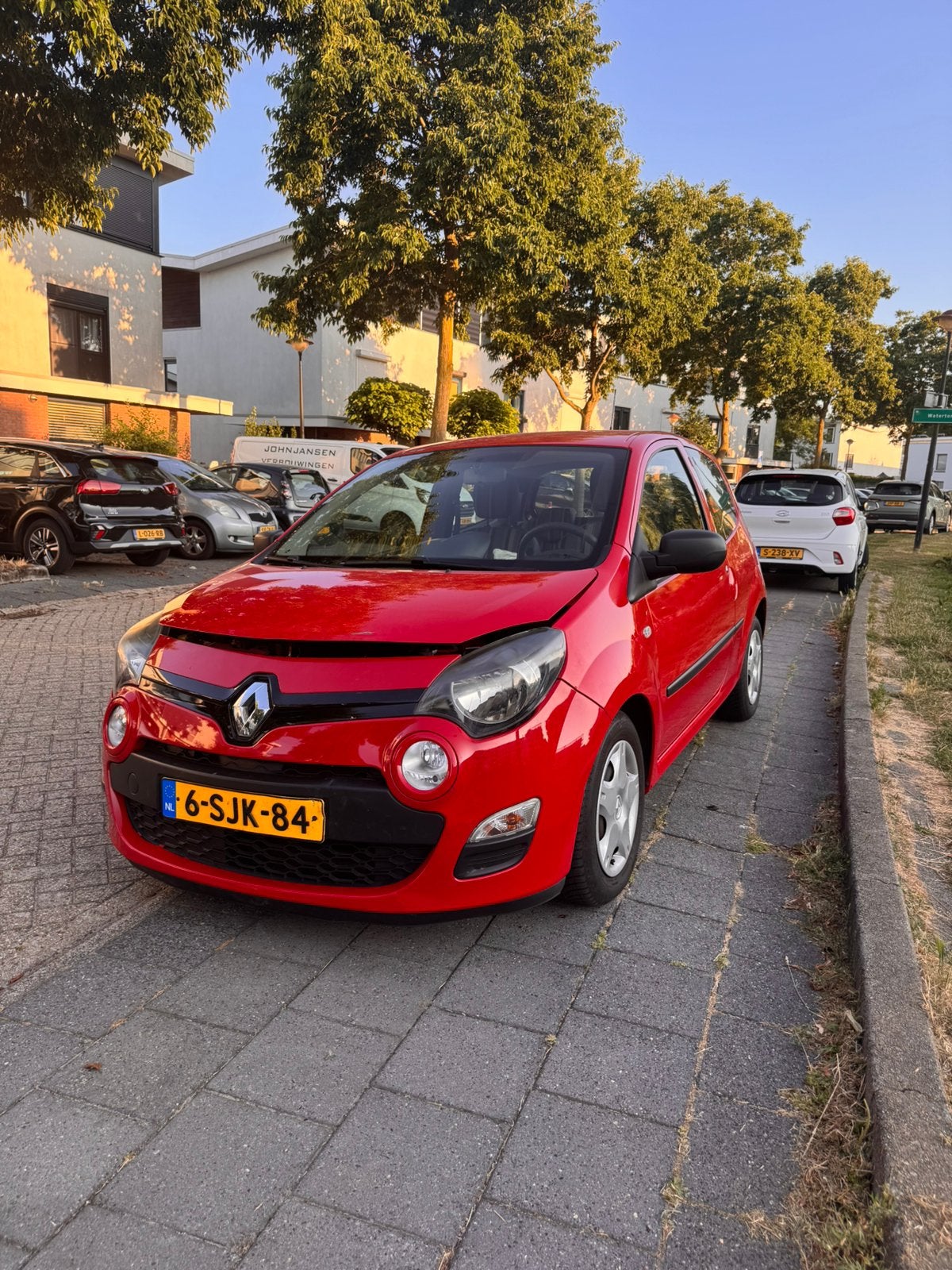 Renault Twingo 1.2 2013 | NAP | SCHROEFSCHADE! | NETTE AUTO!, Auto diversen, Schadeauto's, Renault, Handgeschakeld, Benzine, Hatchback