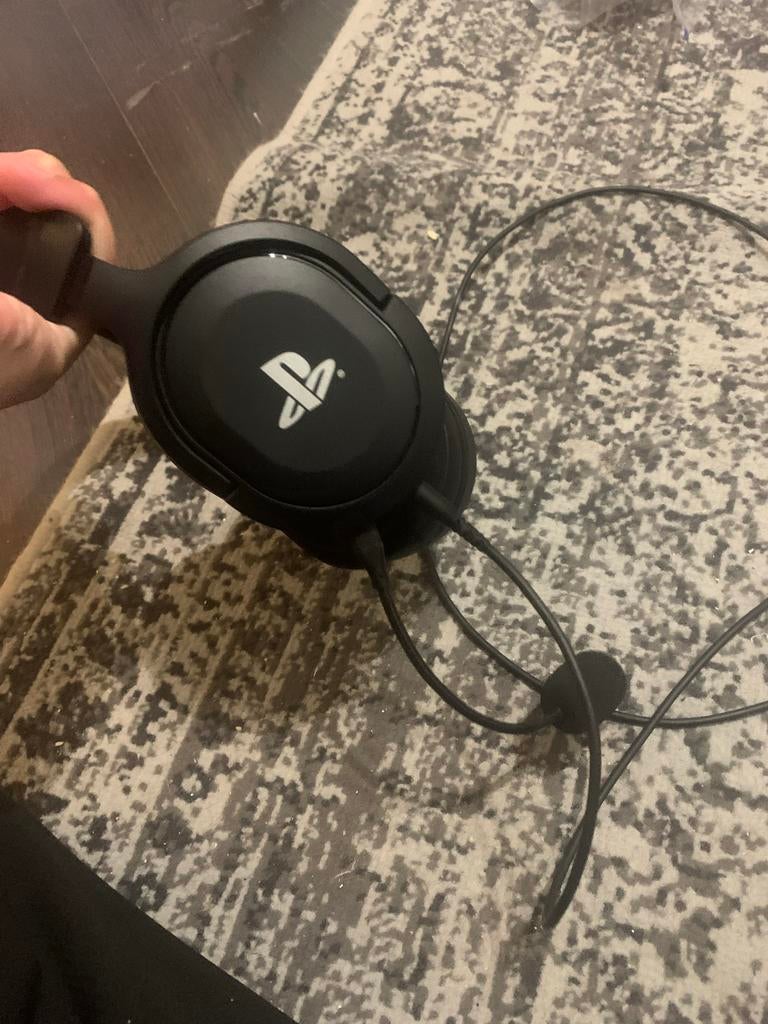 PlayStation Koptelefoon voor PS5 en PS4 -, Ophalen of Verzenden, Gebruikt