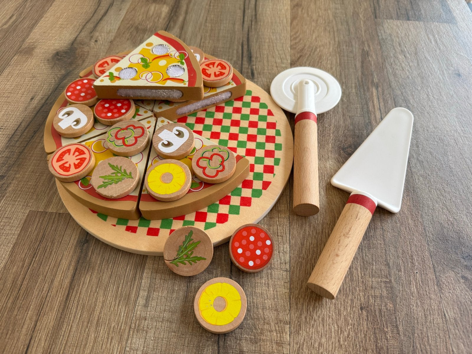 Houten pizza set om zelf te beleggen en te snijden, Ophalen, Zo goed als nieuw, Jongen of Meisje
