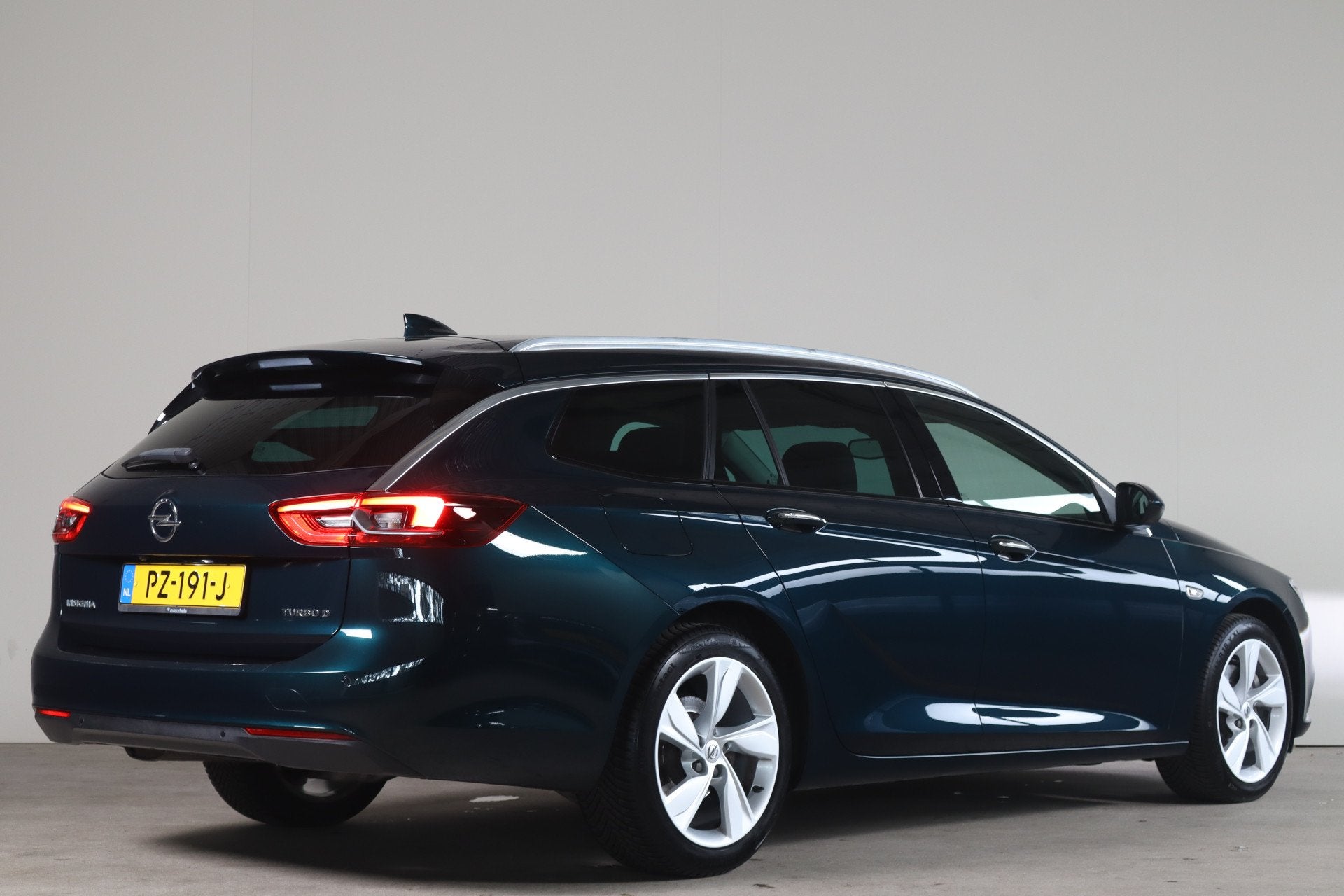 Opel Insignia Sports Tourer 2.0 CDTI Innovation - NL- Auto!, Auto's, 1566 kg, Euro 6, 4 cilinders, Automatische klimaatregeling