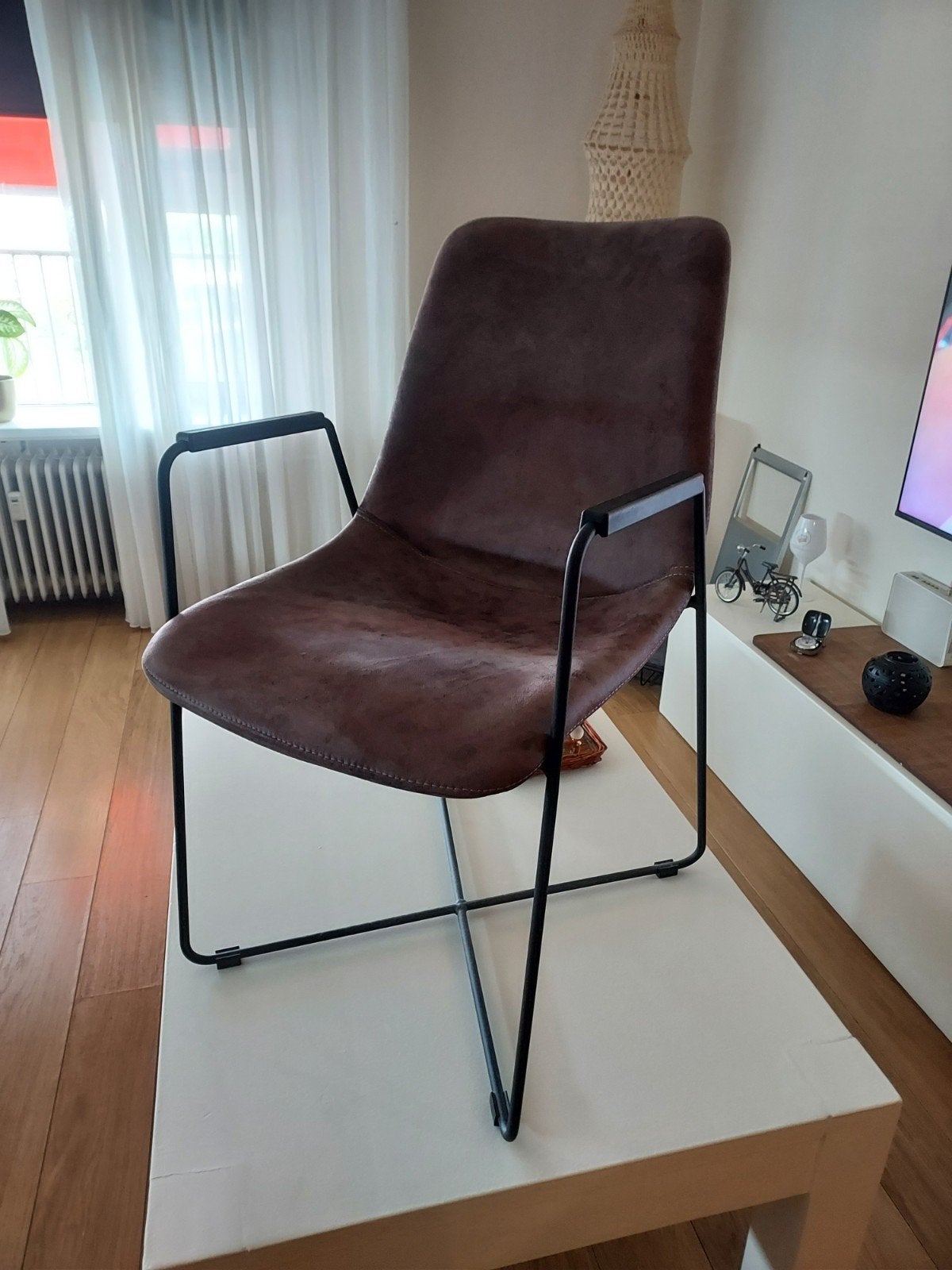 MXSofa bruine suède stoel, Ophalen, Zo goed als nieuw, Bruin, Eén