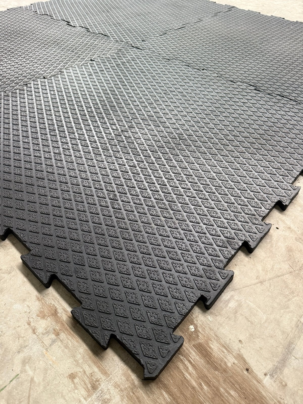 Nieuwe stalmatten 100 x 100 puzzelsysteem ACTIE, Stalling, 4 paarden of pony's of meer