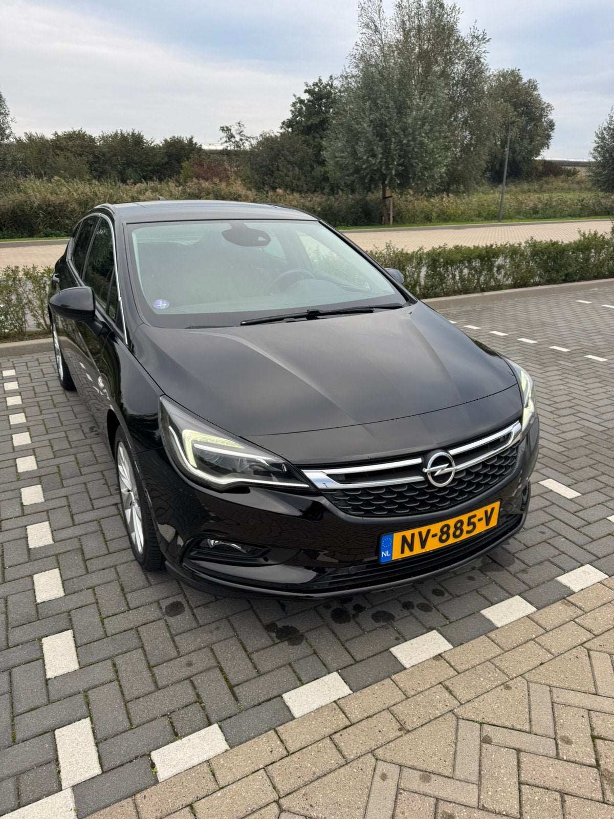 Opel Astra 1.4 Turbo Vol Full | Pano | Leer | Dealer|, Auto's, Dealer onderhouden, 4 cilinders, 620 kg, Zwart