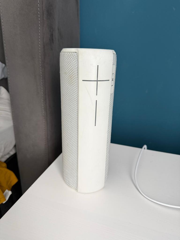 UE MEGABOOM Bluetooth Speaker - Wit, Overige merken, Gebruikt, Overige typen, Ophalen of Verzenden