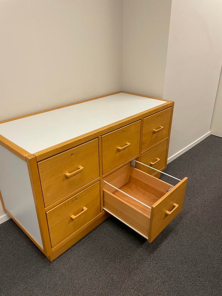 Ladenkast uit collectie de Hoogh meubels jaren 90, Ophalen, Kunststof, 50 tot 100 cm, Zo goed als nieuw