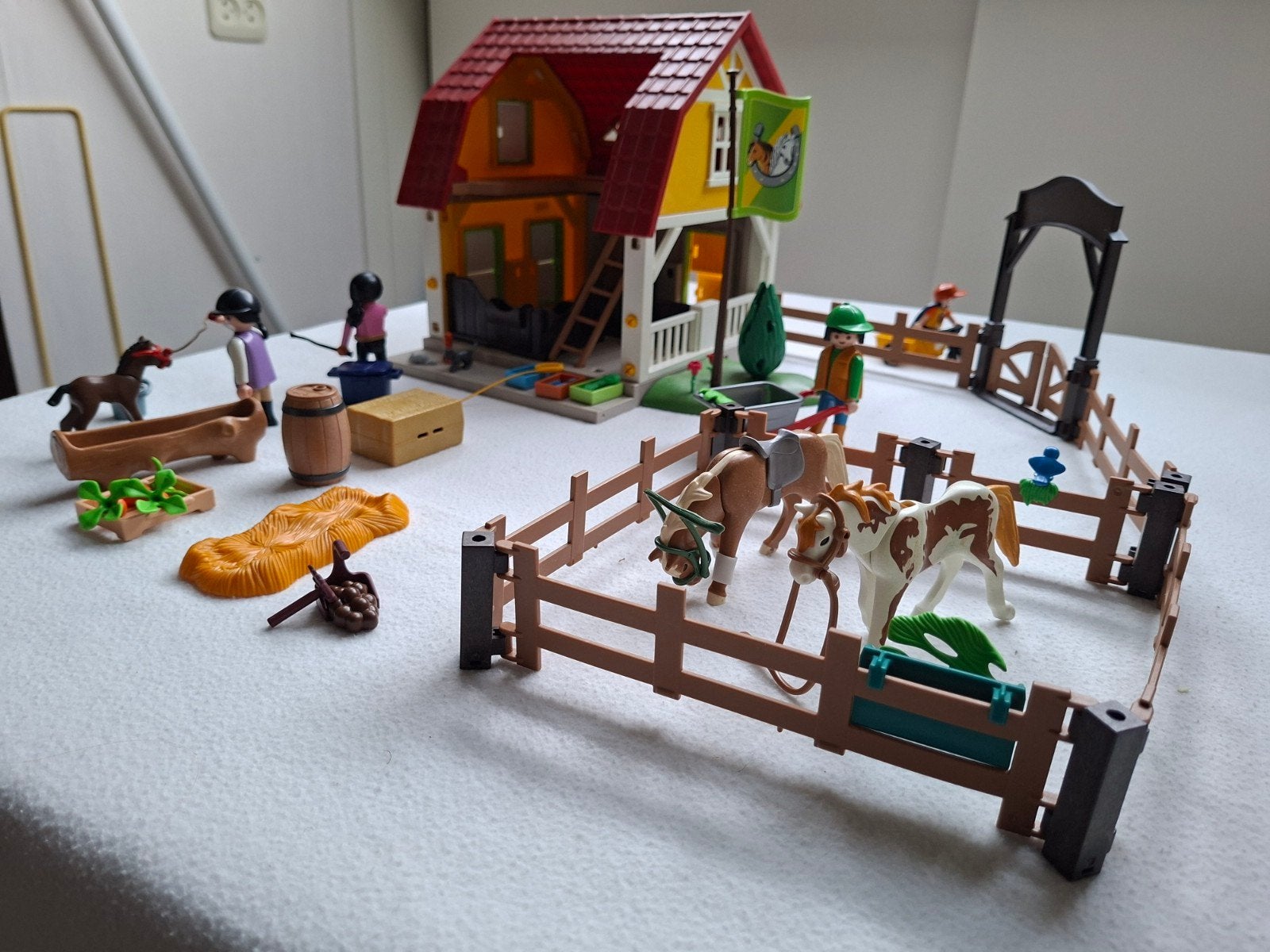 Playmobil Paardenstal met accessoires, Ophalen of Verzenden, Gebruikt, Jongen of Meisje