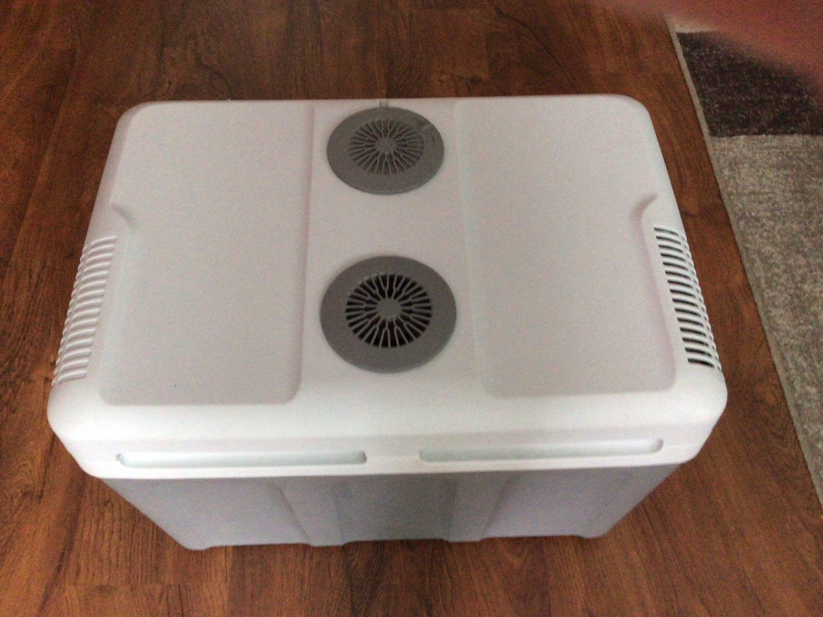 Tristar Koelbox KB-7240 - Elektrisch - 220-240V/12V, Ophalen, Zo goed als nieuw, Koelbox, Elektrisch