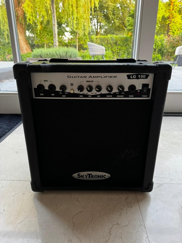 Skytronic LG 150 gitaarversterker, Ophalen, Zo goed als nieuw, Gitaar, Minder dan 50 watt